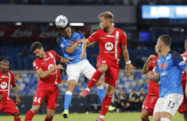 爱游戏-关于那不勒斯发布备战花絮，加时末段复出首秀，欧冠任务艰巨，年轻球员得到机会的信息