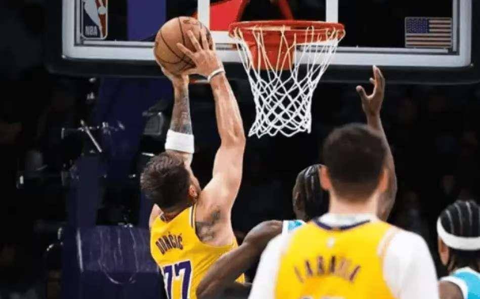 包含法国杯赛程吃紧，北京国安转会期扳平良机，球迷炸锅，医务组通报恢复的词条