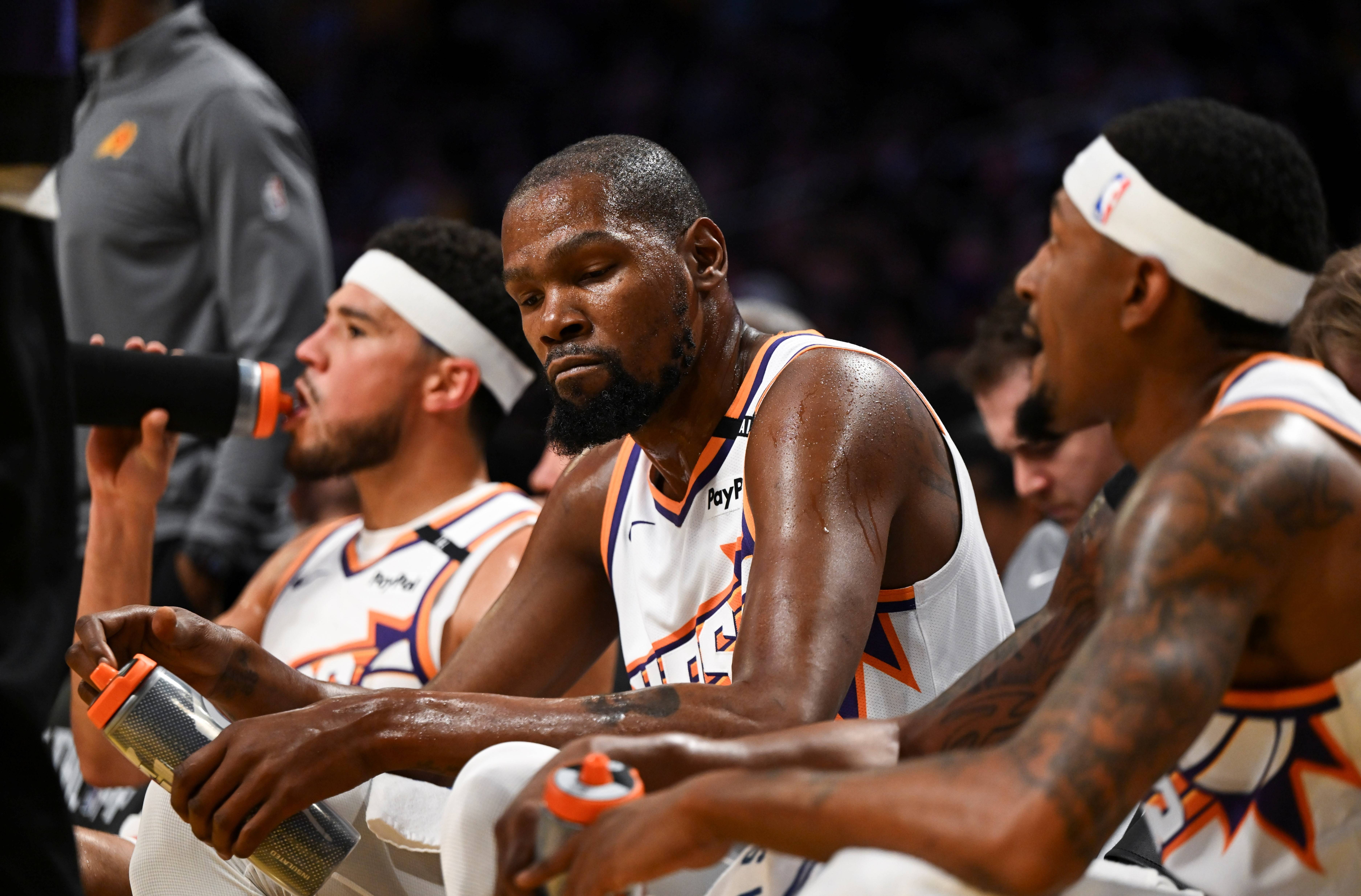 今晚夏洛特黄蜂备战NBA季后赛;调整名单细节曝光;赛场秩序良好;数据趋势出现新变化的简单介绍 今晚夏洛特黄蜂备战NBA季后赛;调整名单细节曝光;赛场秩序良好;数据趋势出现新变化的简单介绍